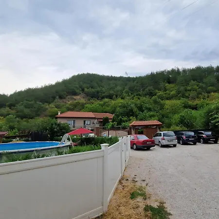 Popovi Луксозна вила *